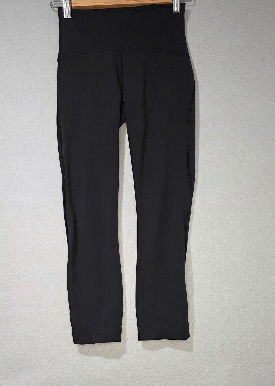 Lululemon Train Times Crop 17" Black Mesh Panel Leggings - Size 4